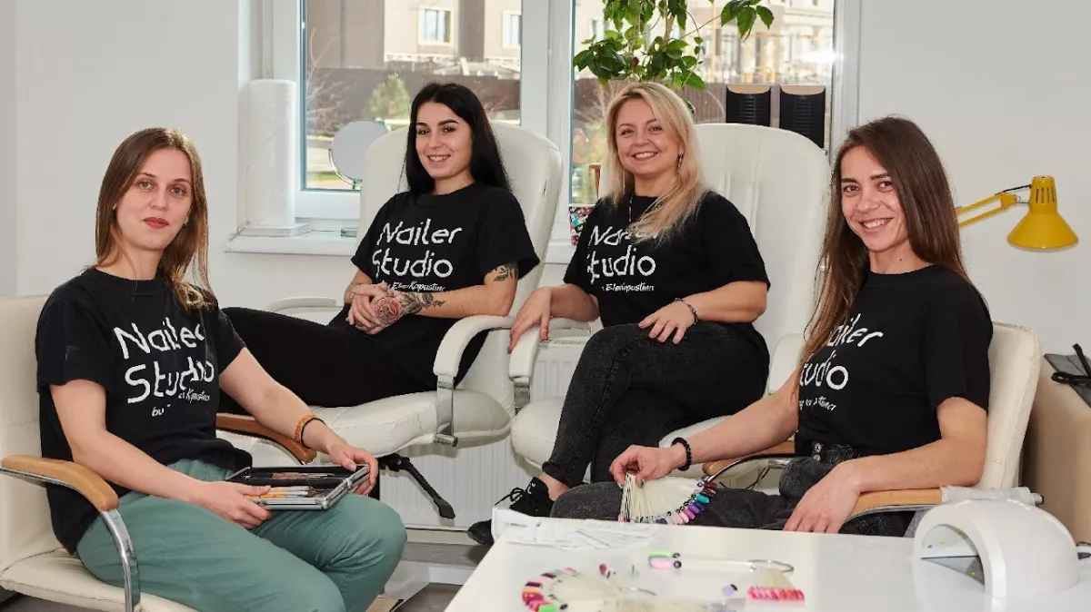 Nailer Studio Манікюр, педикюр студія моделювання нігтів. Брови. Учбовий центр курси манікюру фото 1