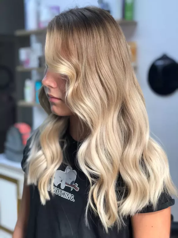 Парикмахер - Колорист «BlondMeUp» фото 1