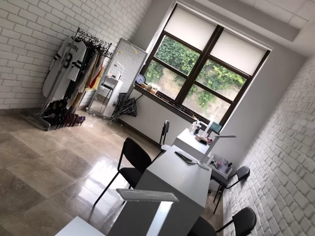 Nails Lounge студія манікюру м. Луцьк фото 1