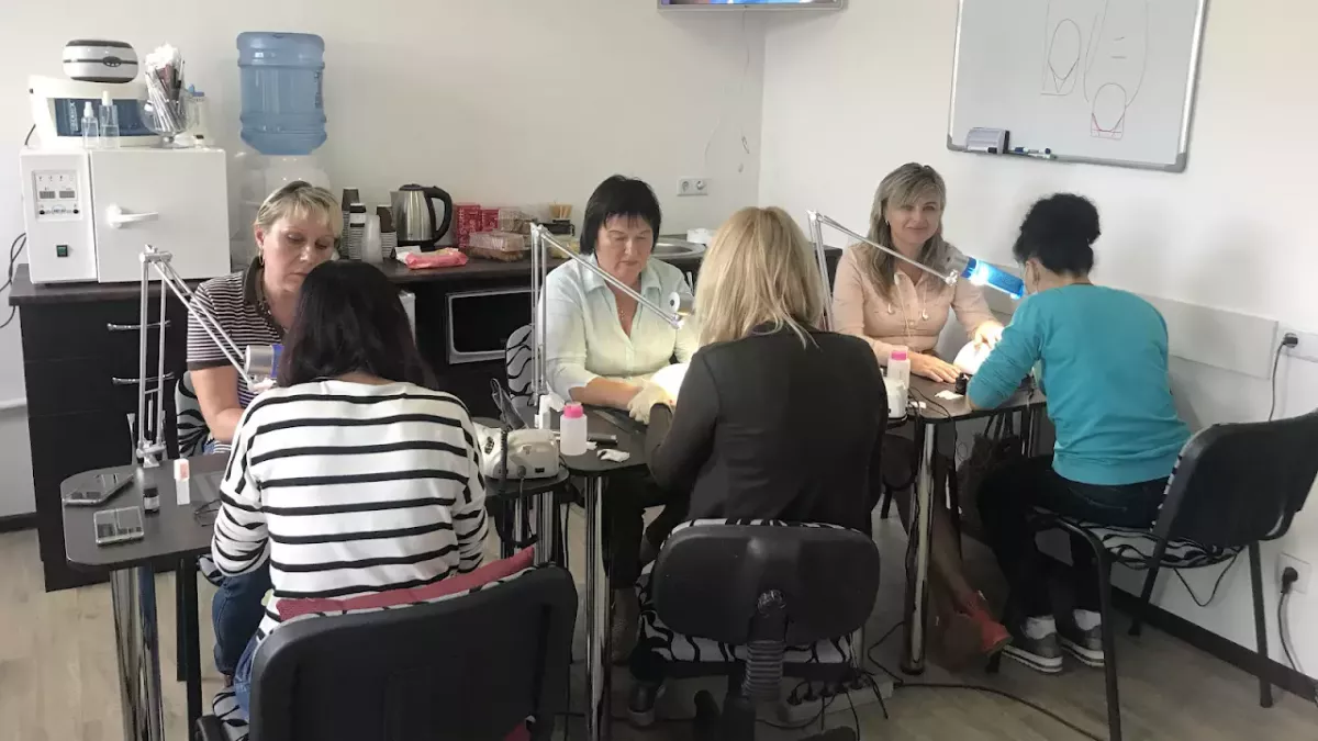 Школа-Студия Марины Слинько ,,Nail studio Марины Слинько’’ фото 1