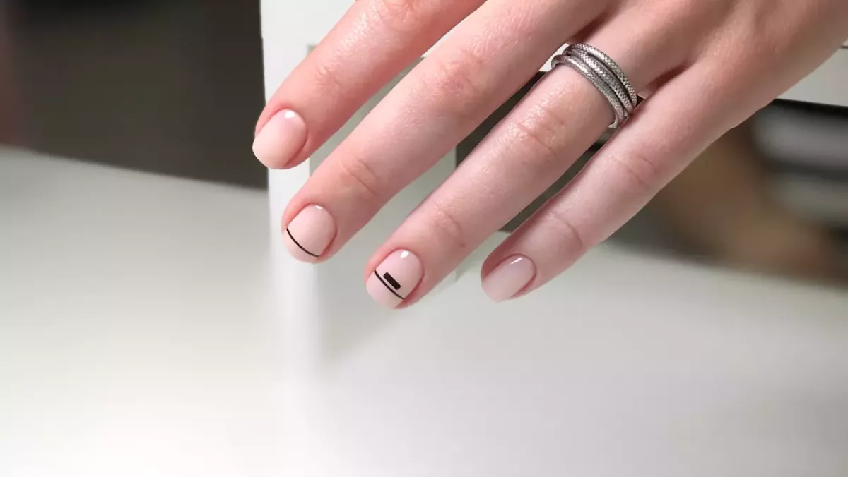 Надія Мадоян Nail Studio фото 1
