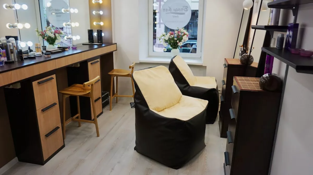 Brow Bar One фото 1