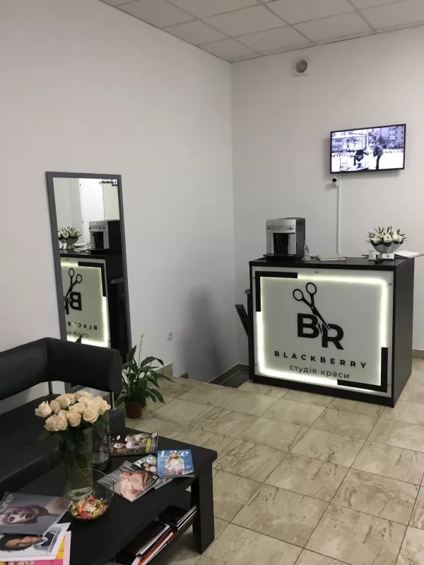Blackberry Студія Краси фото 1