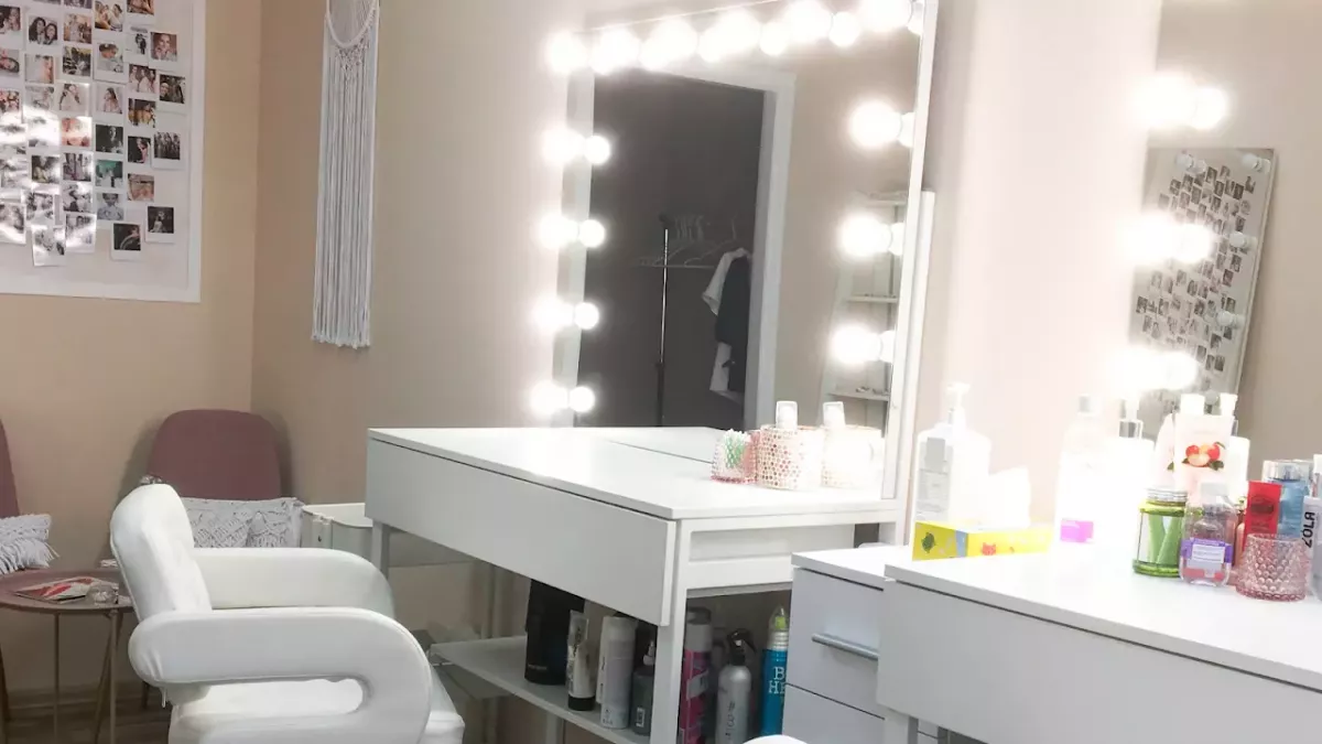 Beauty studio, Студия причесок и макияжа фото 1