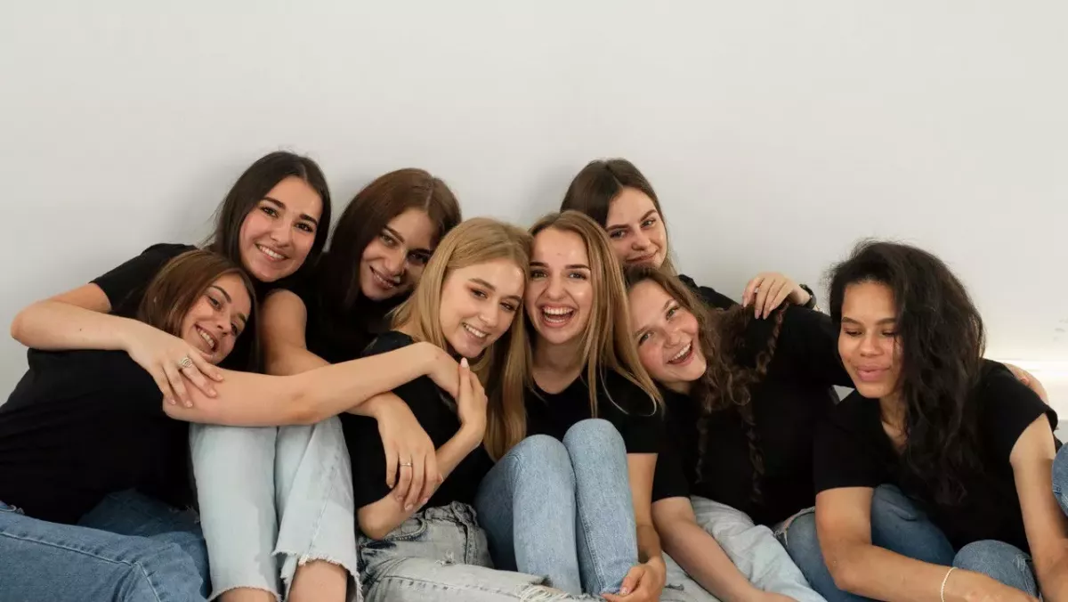 ATAMANCHUK STUDIO | Маникюр, педикюр, брови, ламинирование ресниц, шугаринг, визаж, укладки. Киев фото 1